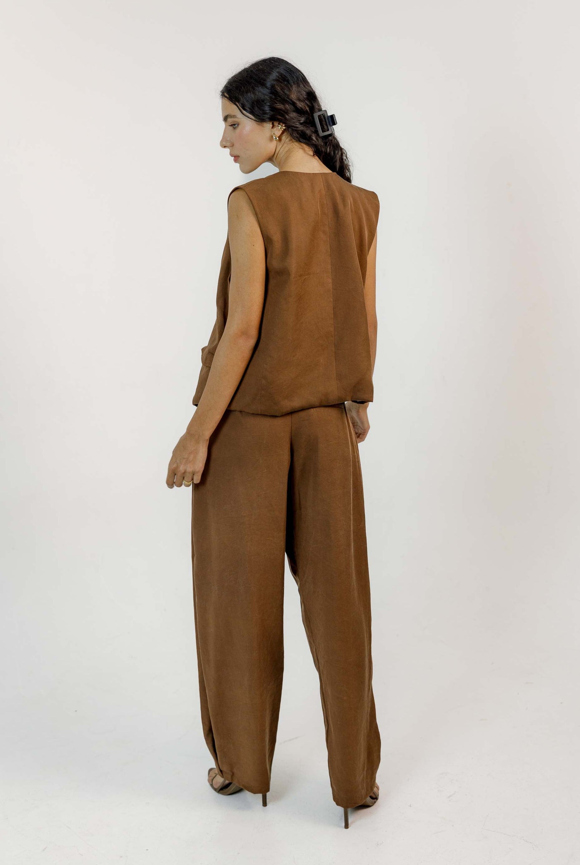 Haily Vest  - Brown